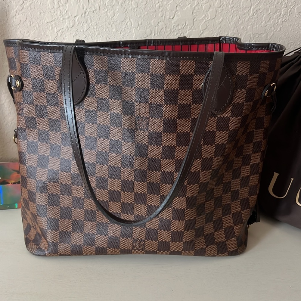 Lv Never Full mm
